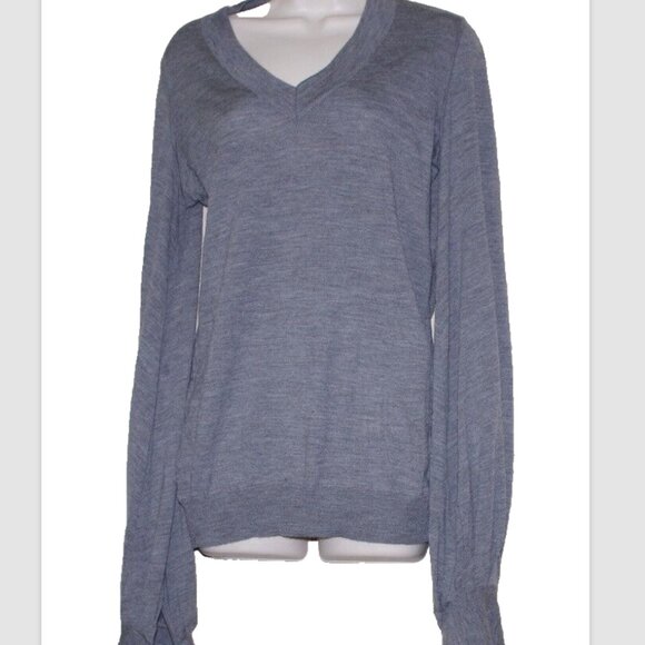 Givenchy Paris Gray 100% Wool V- Neck Women Sweater Size:M  Made in Italy - Picture 1 of 5